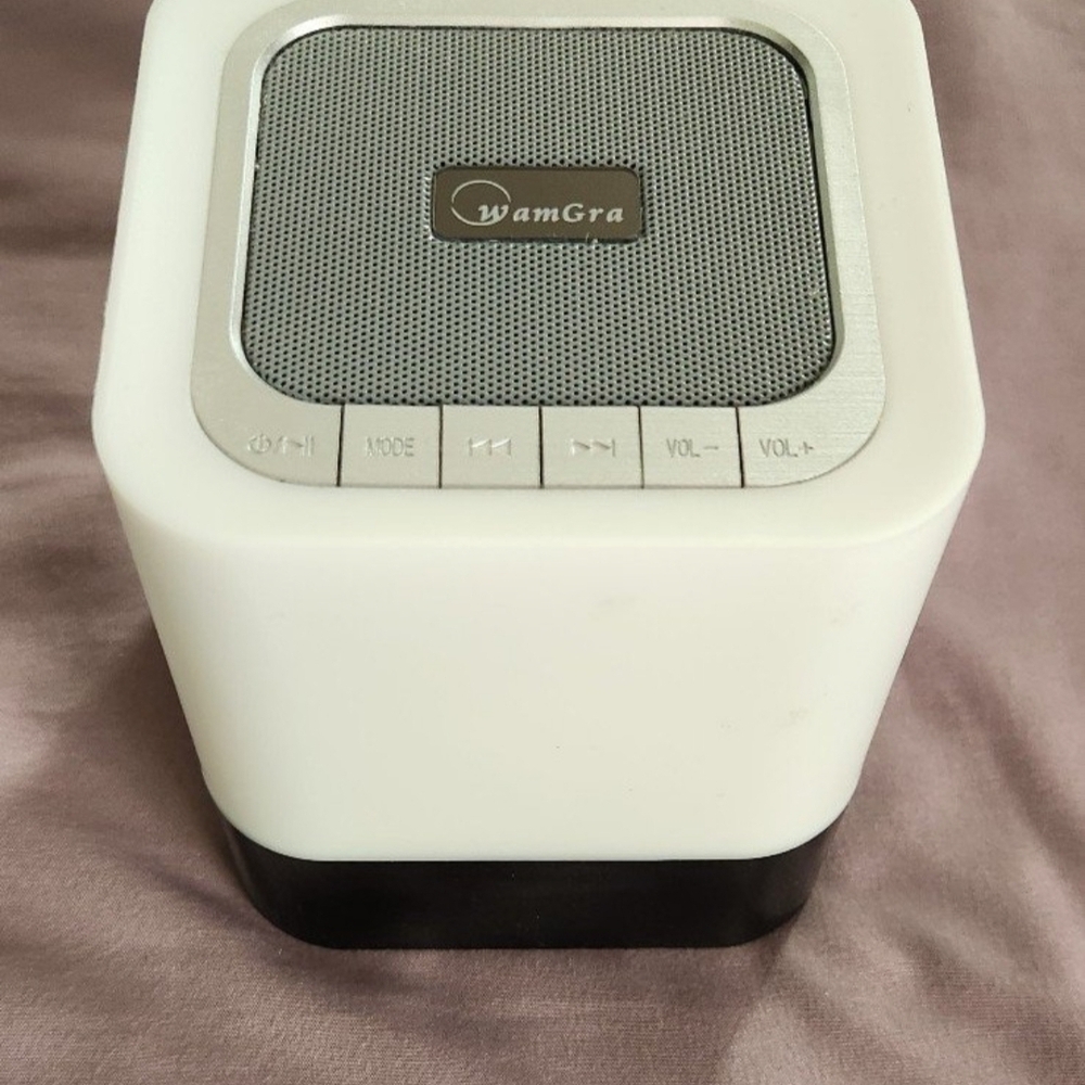 Wamgra Nigt Light and Portable Bluetooth Speaker.